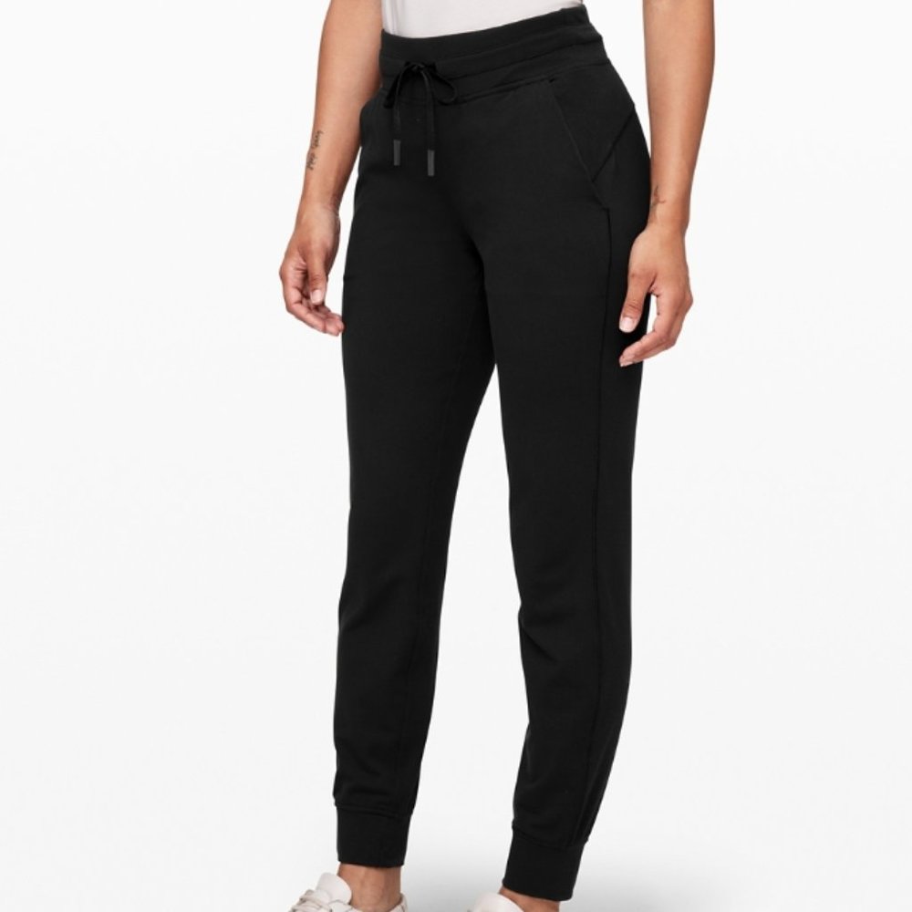 Brand New Lululemon Ready To Rulu Pant in Black